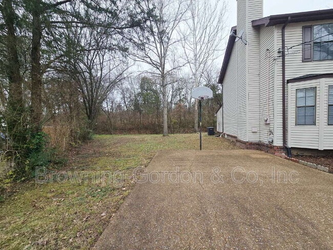 Building Photo - 251 Colt Dr