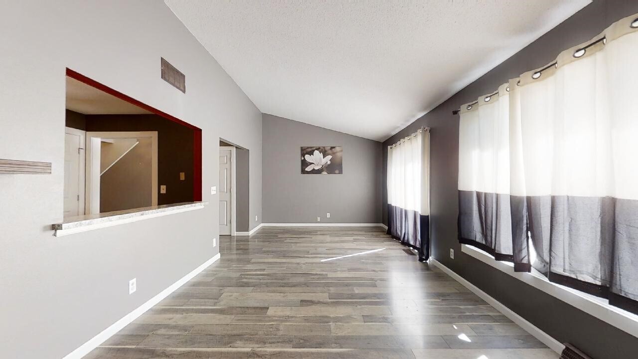 Building Photo - 804B S Okaw