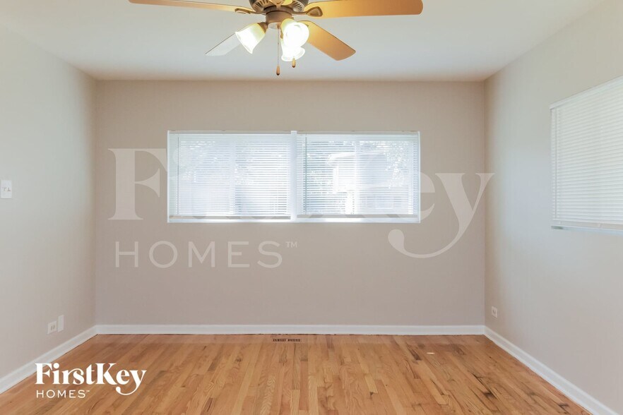 Building Photo - 484 Talala St
