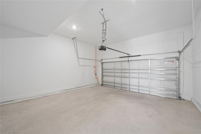 Building Photo - 15219 Hamlin Pk Dr