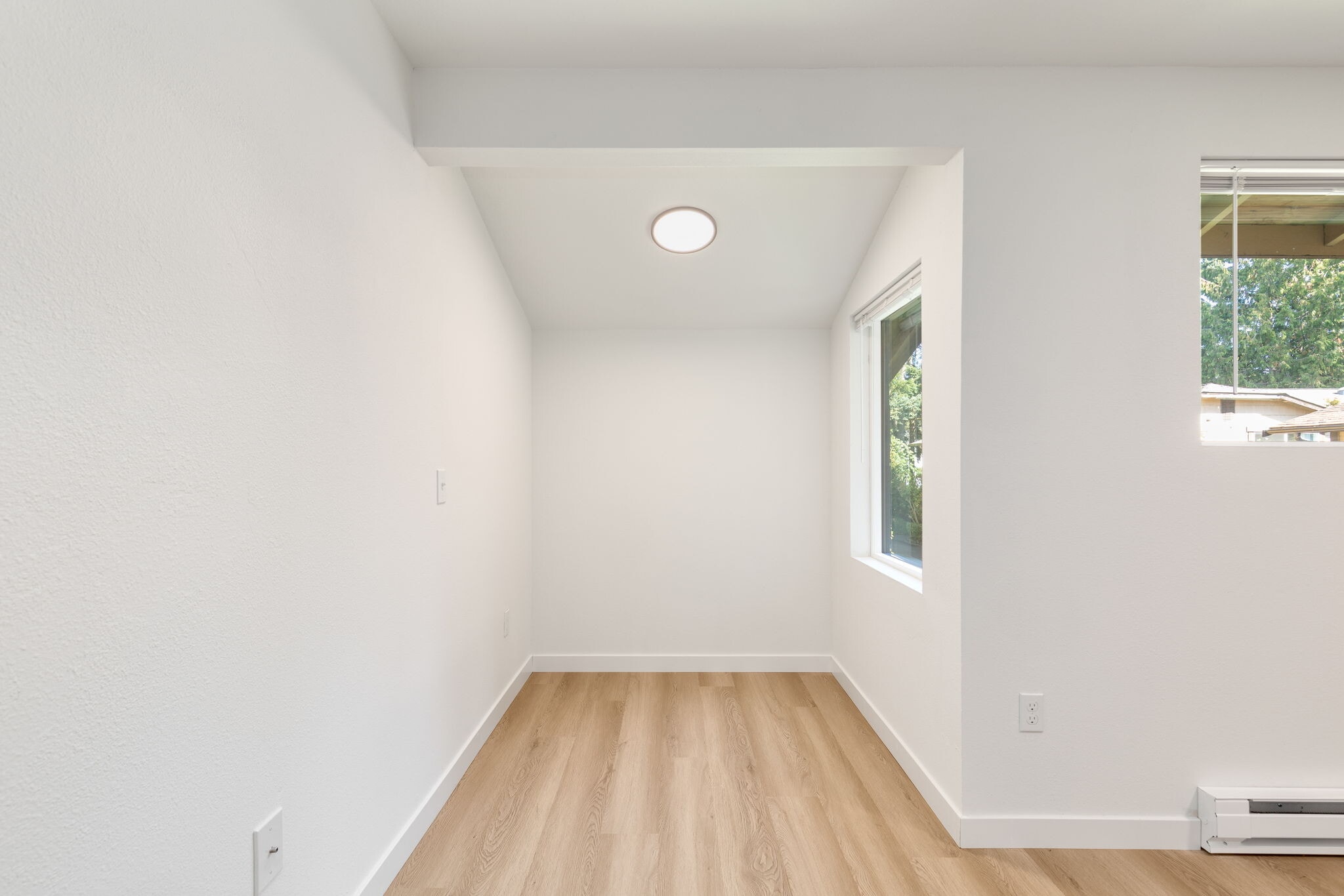 Building Photo - 11334 3rd Ave NE