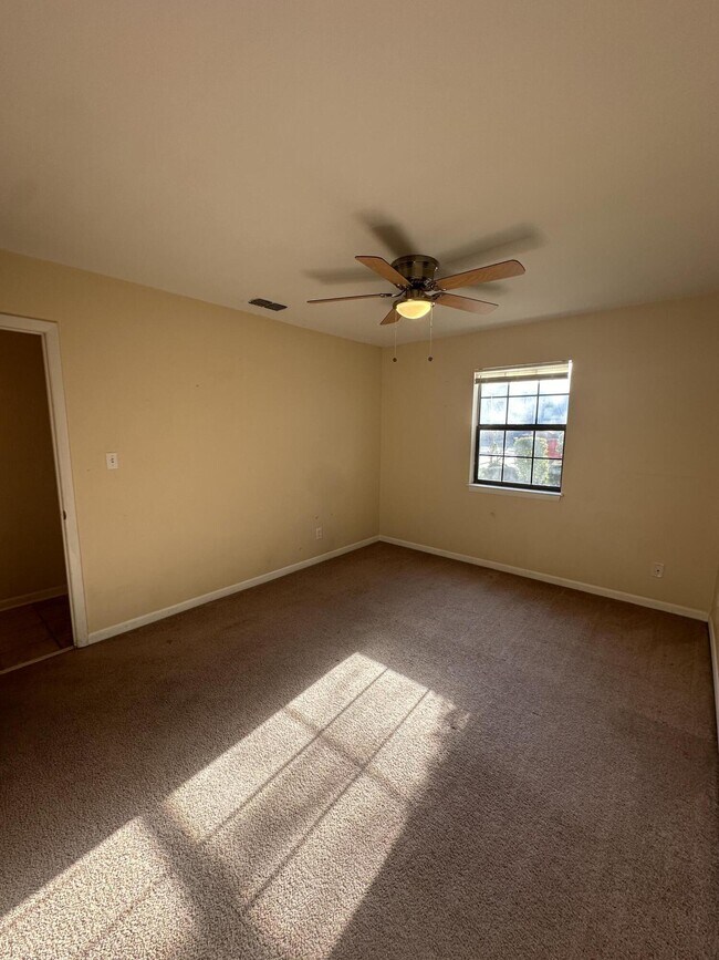 Building Photo - 334 Woodham Ct