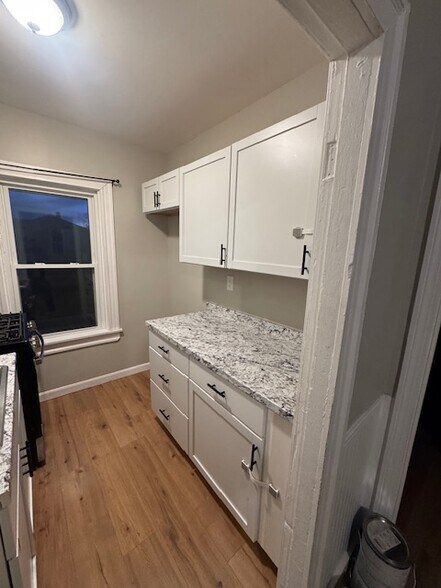 Building Photo - 21 Barrett St