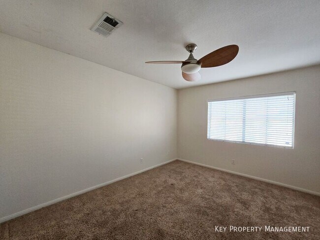 Building Photo - 3697 Ferndale Cove Dr