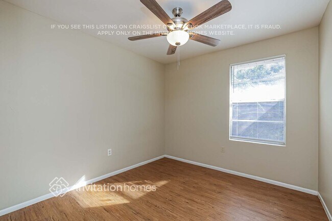 Building Photo - 8012 Cypress Dr N