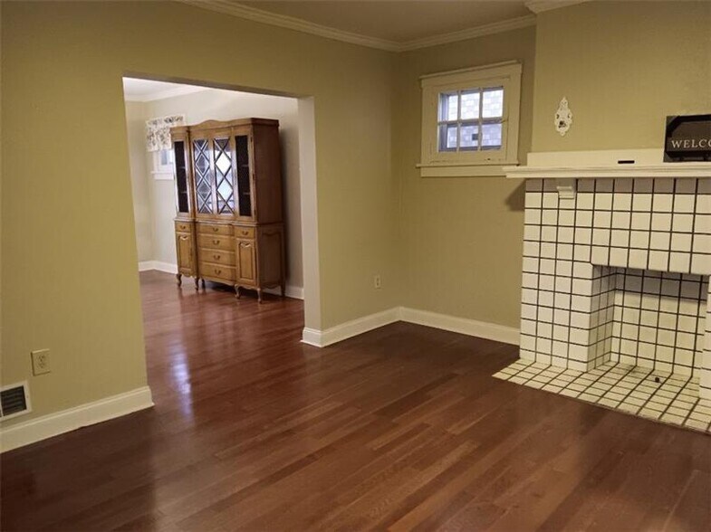 Building Photo - 6501 Deary St