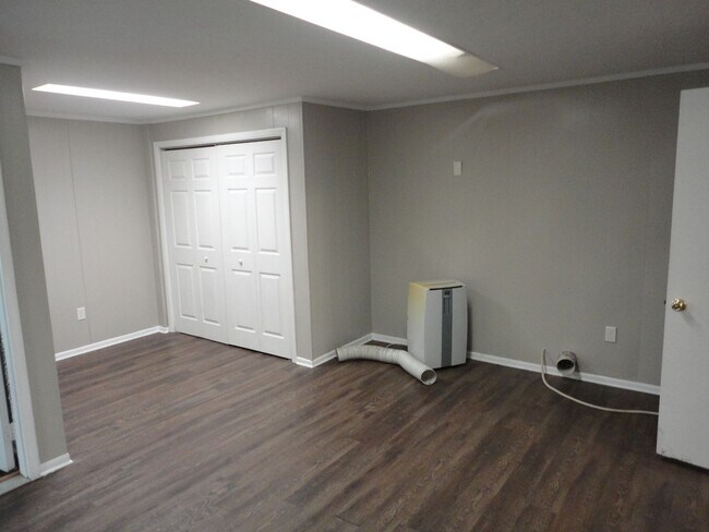 Building Photo - 401 NW 36th Ter