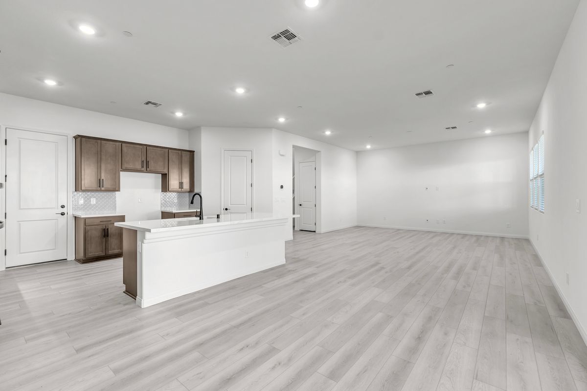 Building Photo - 584 La Vis Acrs Ln