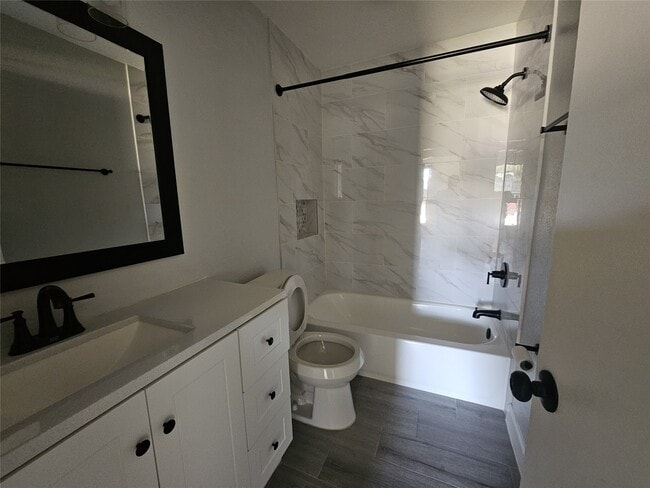 Building Photo - 2519 Piddler Dr