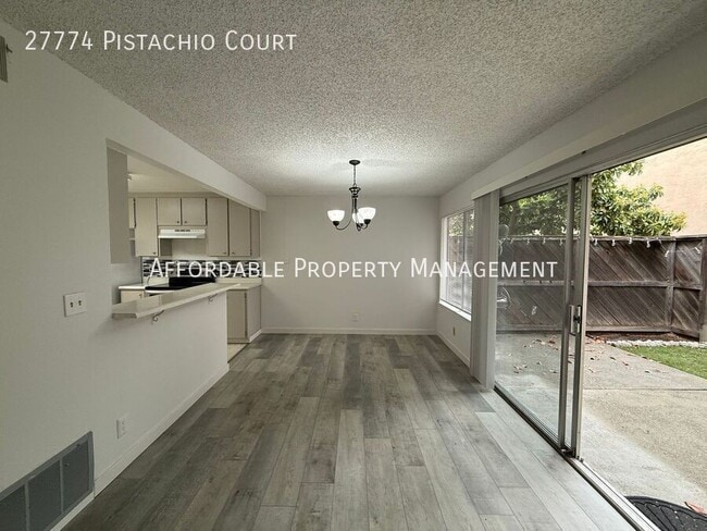 Building Photo - 27774 Pistachio Ct