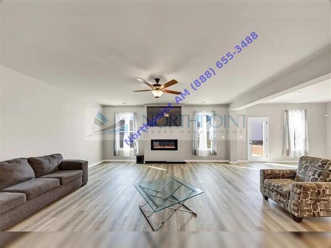 Building Photo - Beautiful Home for Lease in Locust Grove