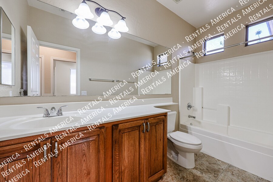 Building Photo - 6974 S Scott Dr