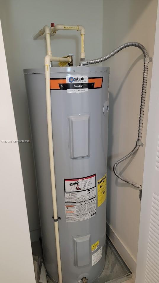 Building Photo - 10455 NW 82nd St