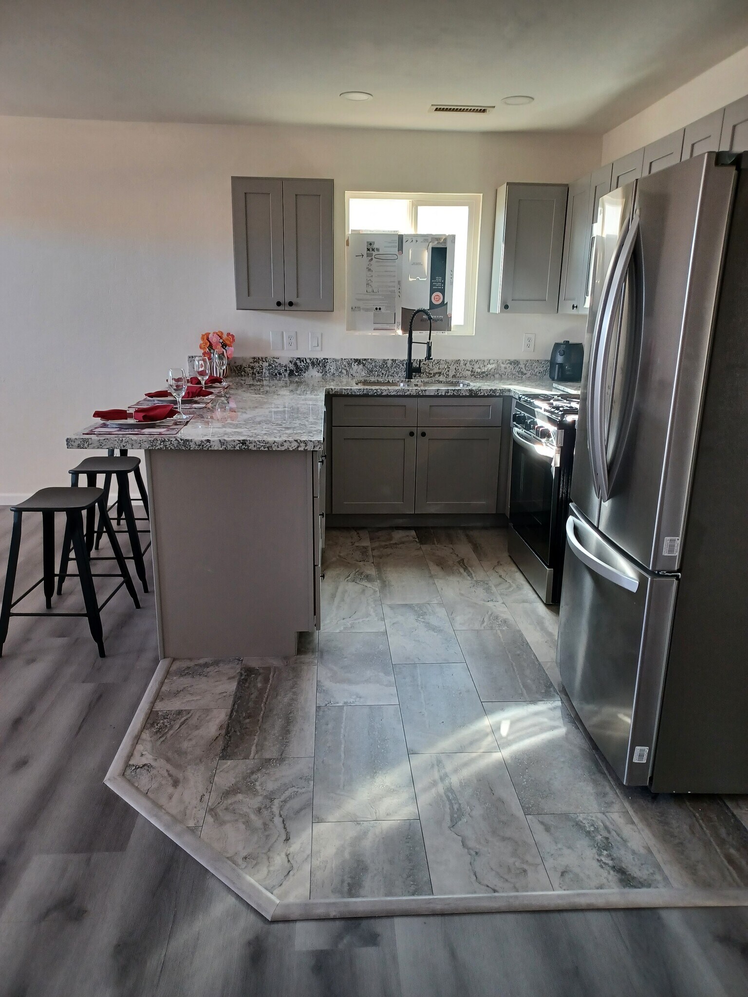 Custom, designer kitchen - 8396 E Stevens Dr