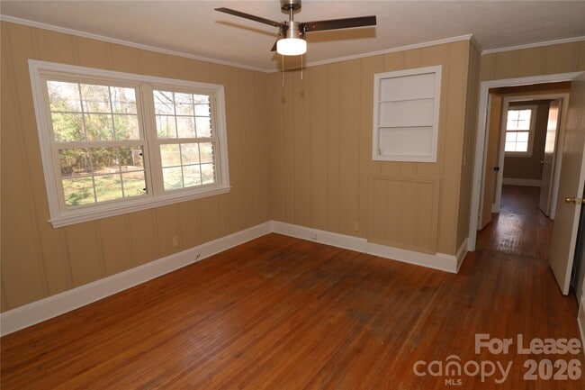Building Photo - 3741 N Sharon Amity Rd