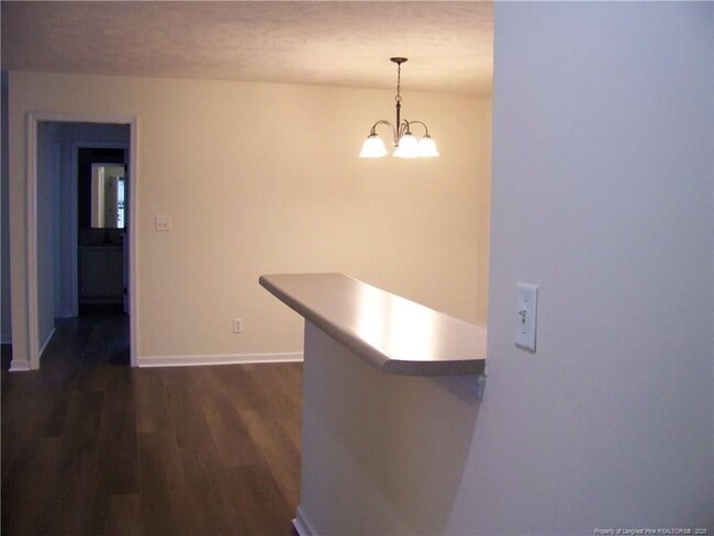 Building Photo - 513 Meadowland Ct