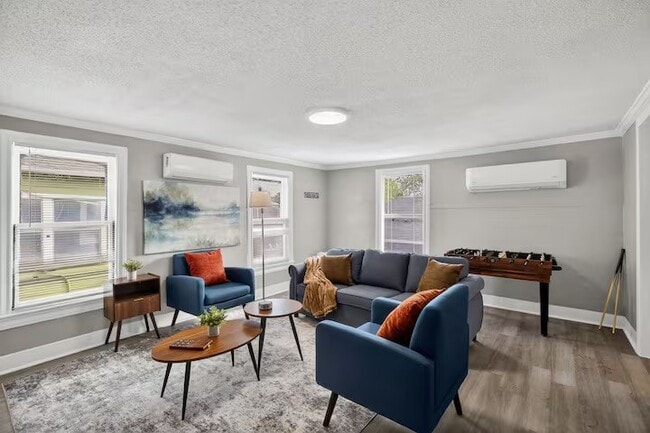 Building Photo - 1401 Collier St