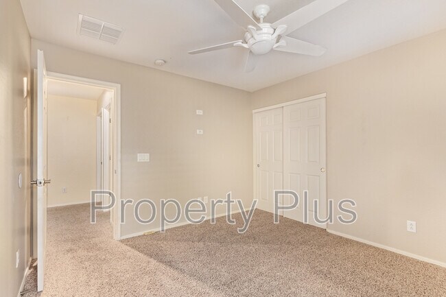 Building Photo - 8355 W Molly Ln