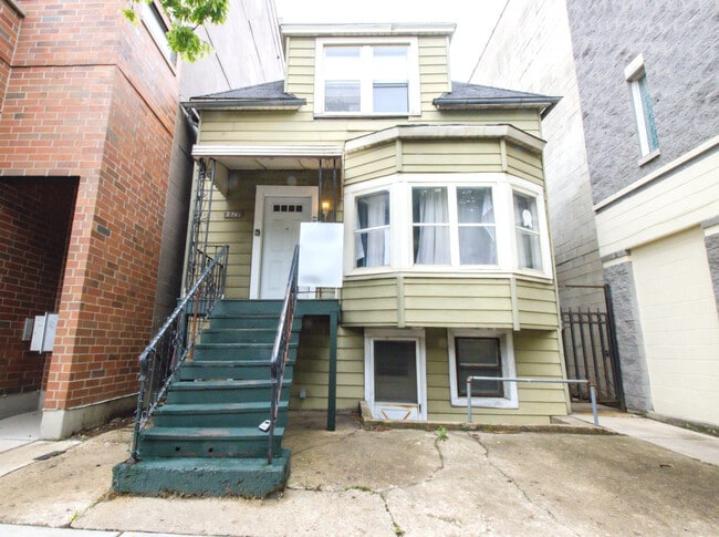 Primary Photo - 2244 W Irving Park Rd