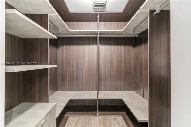 Building Photo - 801 S Miami Ave