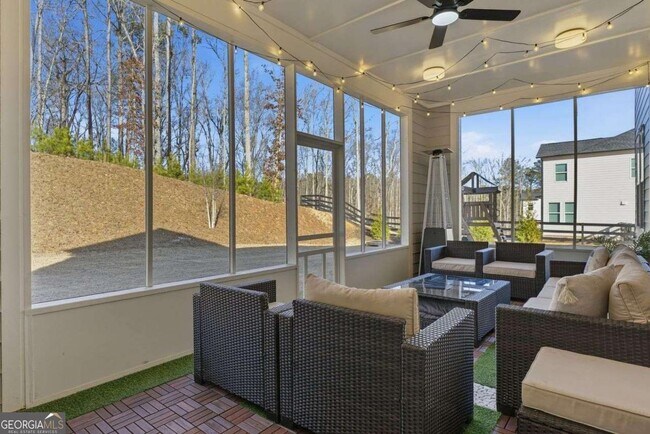 Building Photo - 415 Oakleigh Ave