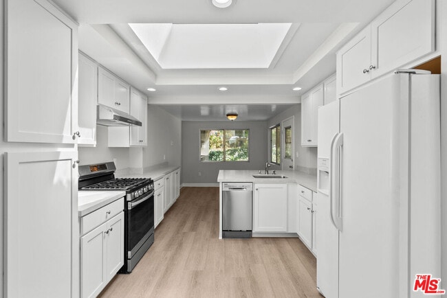 Building Photo - 26851 Oak Branch Cir