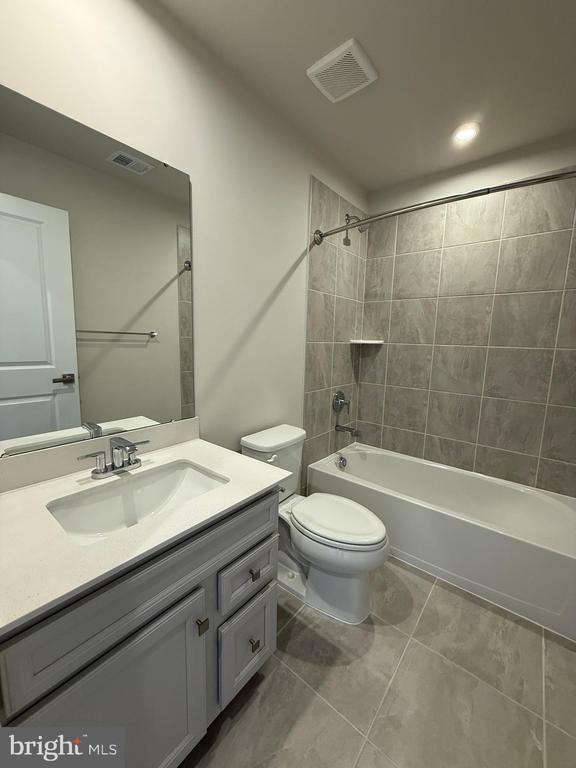 Building Photo - 4929 DUNHAVEN Dr