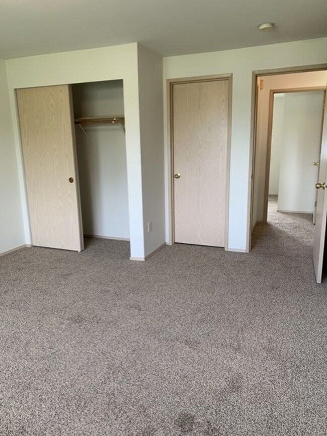 Building Photo - 321-R Street SE