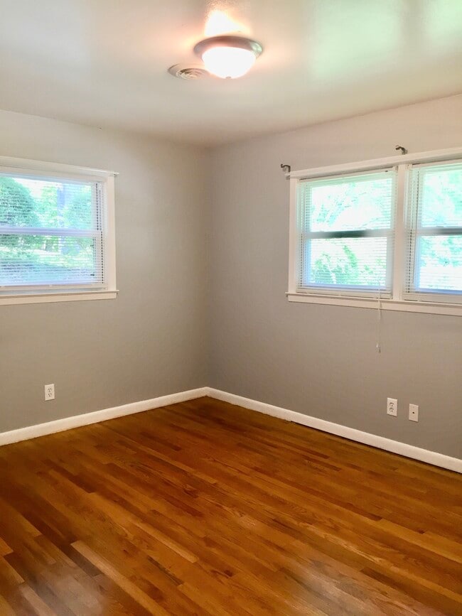Building Photo - 507 N Gilmer Park