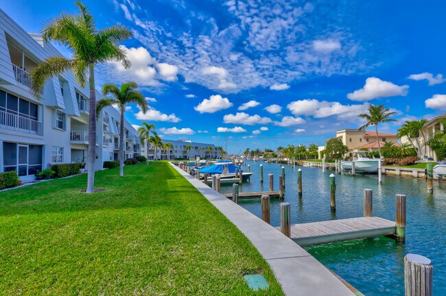 Building Photo - 1130 Sugar Sands Blvd