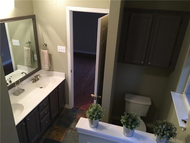 Building Photo - 1216 Brashear Ln