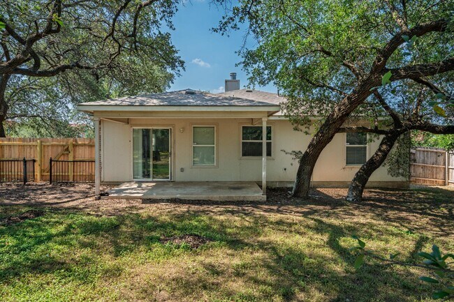 Building Photo - 2401 Haven Dr