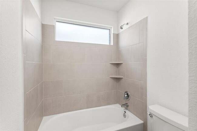 Building Photo - 117 Imola St