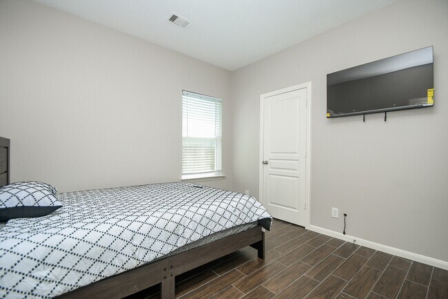 Building Photo - 3318 Grand Cane Ln