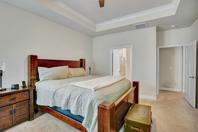 Building Photo - 1921 Doubloon Way