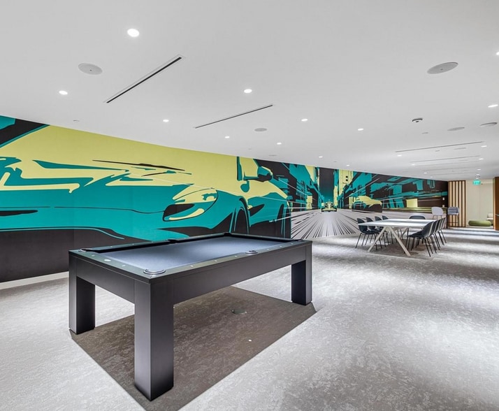 Building Photo - 300 Biscayne Boulevard Way