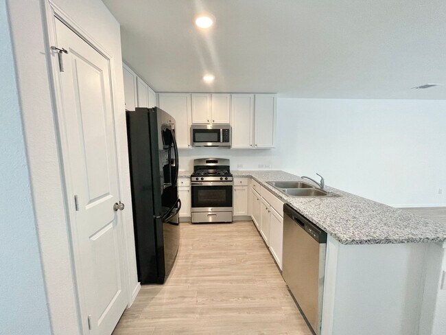 Building Photo - Beautiful 1 Story Home!