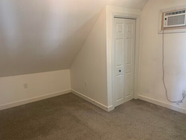 Building Photo - 14AB Preble St