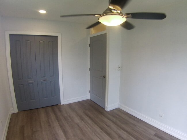 Building Photo - 854 Normandy Trail