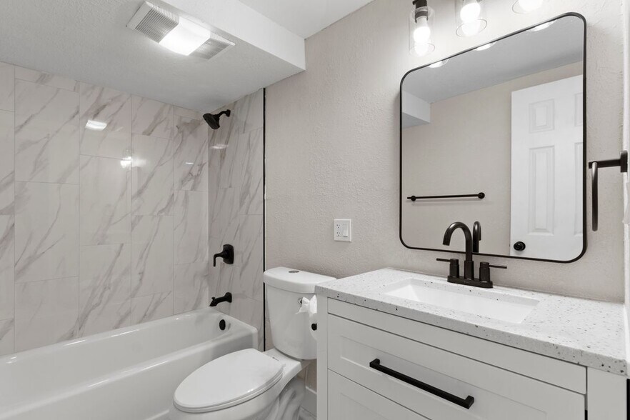 Building Photo - 2905 W 39th Ave