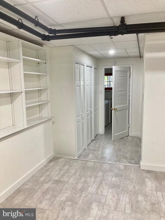 Building Photo - 7807 Spring Ave