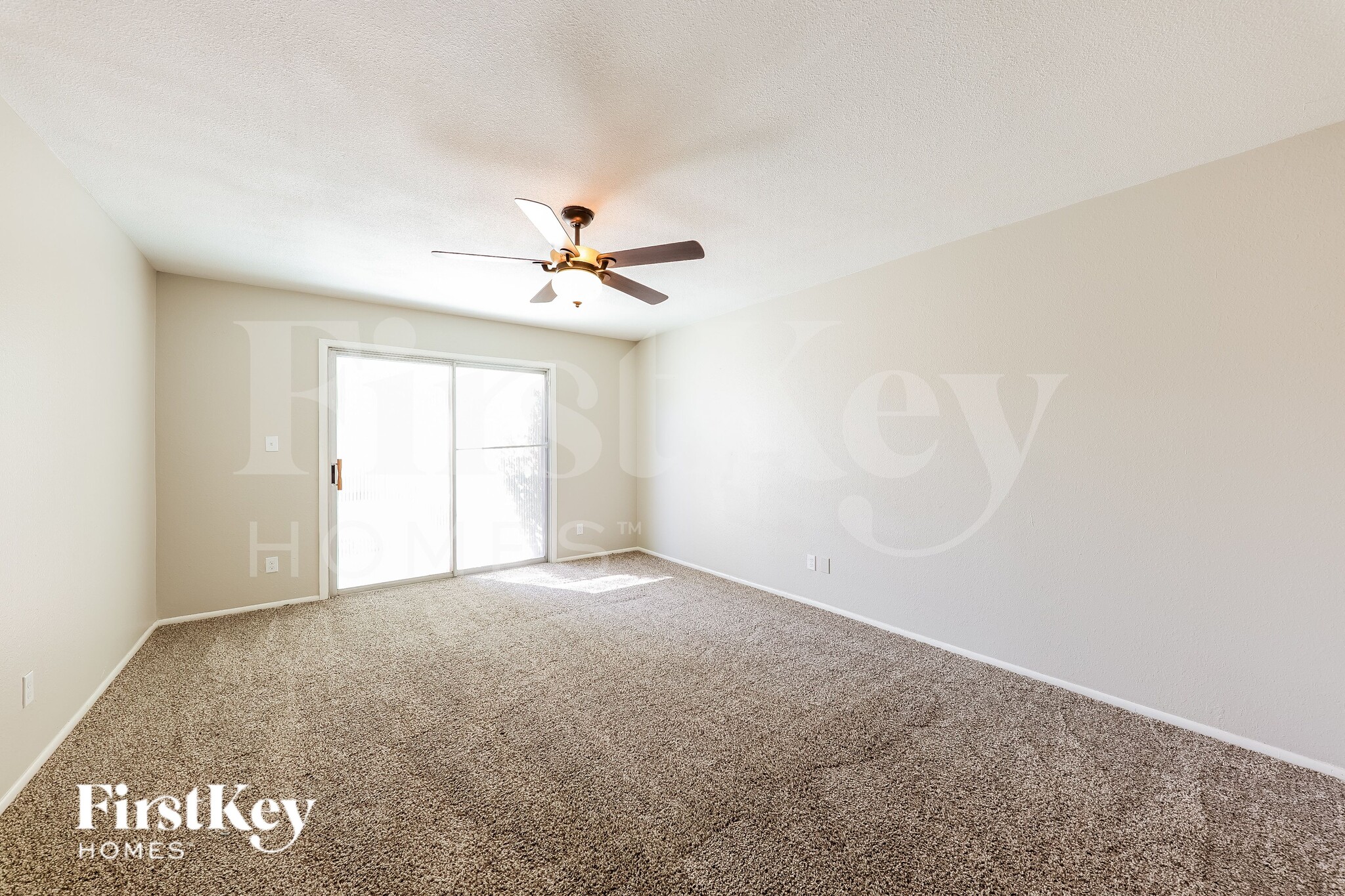 Building Photo - 8647 E Fillmore St