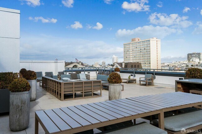 Building Photo - 1450 Franklin St