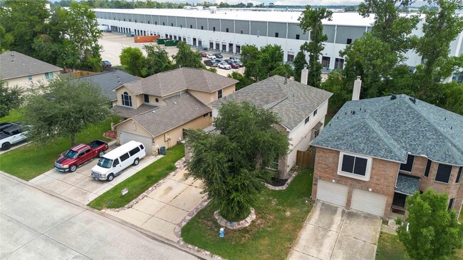 Building Photo - 22250 Queenbury Hills Dr