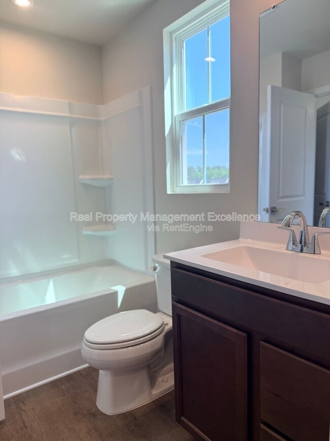 Building Photo - 372 Grand Silo Rd