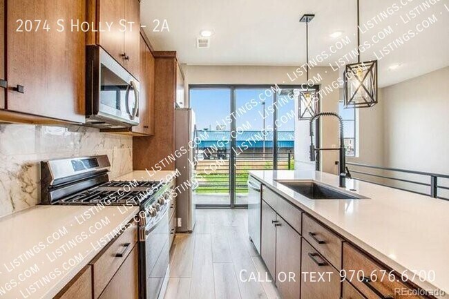 Building Photo - 2074 S Holly St