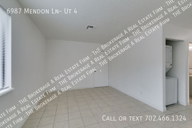 Building Photo - 6987 Mendon Ln