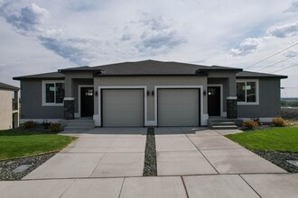 Building Photo - 827 Rio Vis Lp