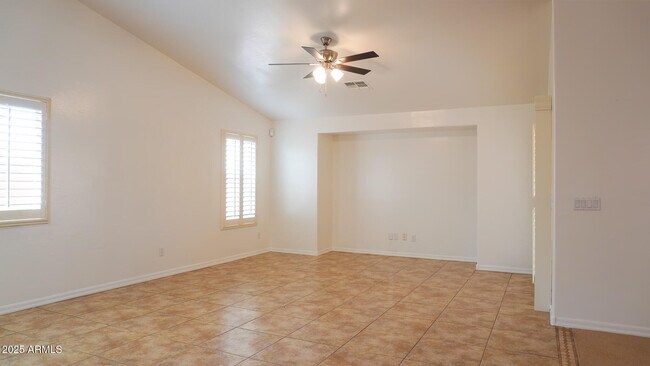 Building Photo - 25564 W Magnolia St