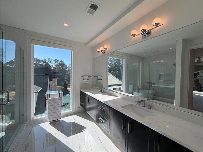 Building Photo - 2385 Nesbitt Dr NE